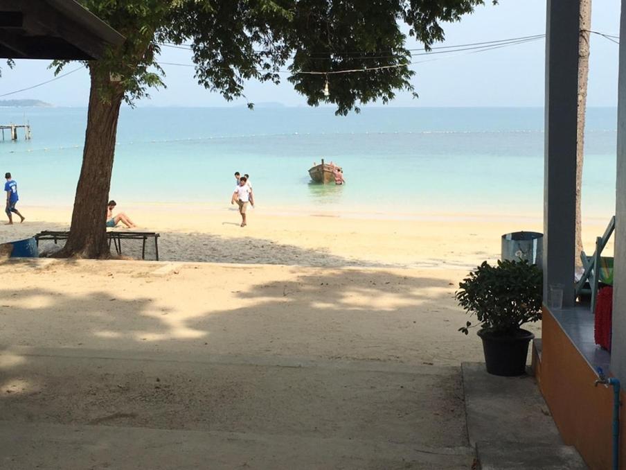 ลุงดำฮัทบีช Koh Samet Exterior foto